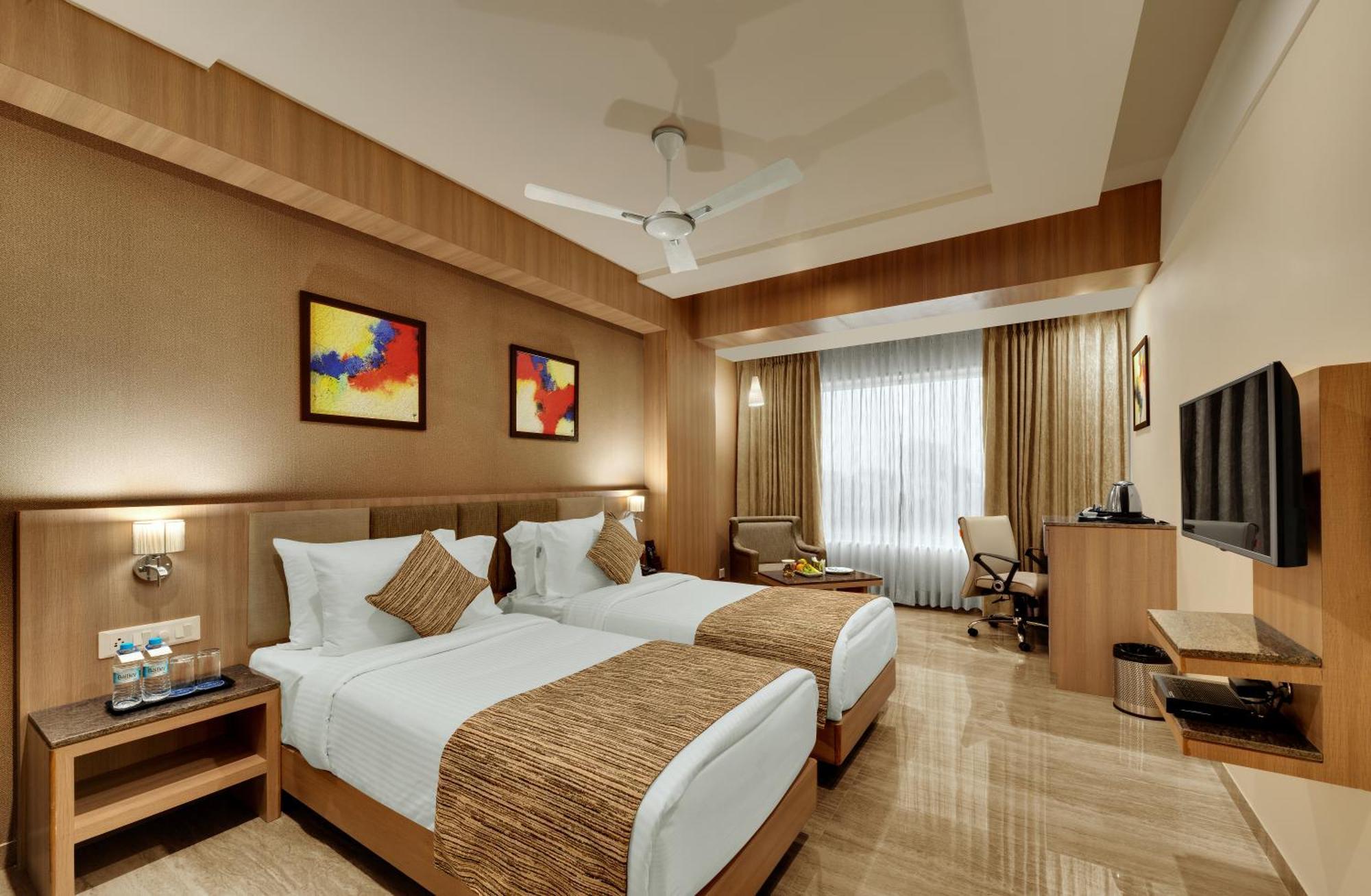 Anaya Beacon Hotel, Jamnagar Room photo